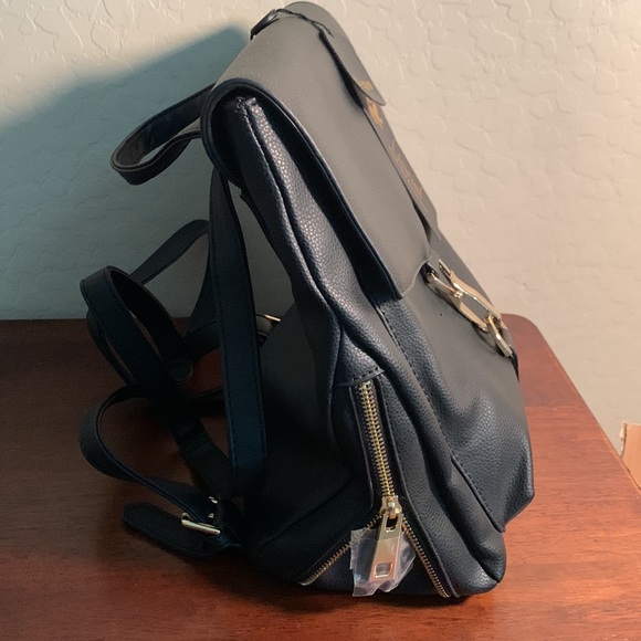 LIONEL PATRICA BRAND NEW WITH TAGS VEGAN LEATHER GORGEOUS BACKPACK - Picture 2 of 6